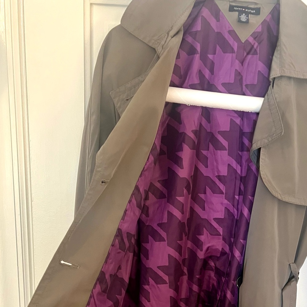 FINAL PRICE DROP: Tommy Hilfiger Taupe Trench Coat w/Purple Lining, Sz M, EUC! - Picture 7 of 10